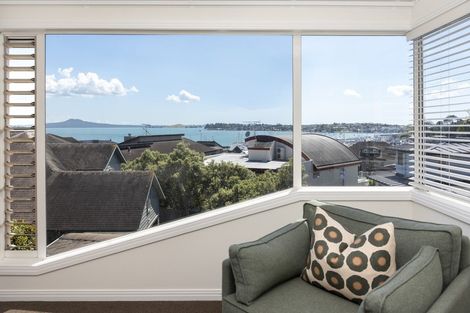 Photo of property in 13 Compass Way, Half Moon Bay, Auckland, 2012