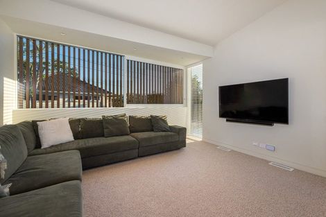 Photo of property in 5 Seaton Road, Murrays Bay, Auckland, 0630