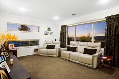 Photo of property in 53 Endeavour Drive, Whitby, Porirua, 5024