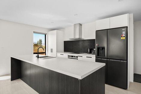 Photo of property in 21 Thyme Fields Road, Springvale, 9393