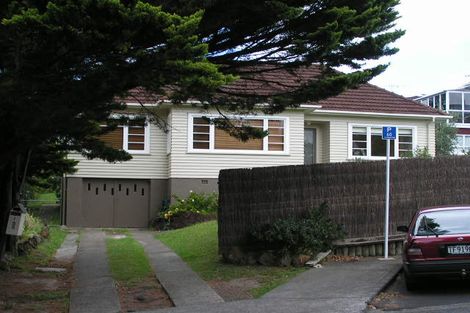 Photo of property in 1 Hauraki Road, Hauraki, Auckland, 0622