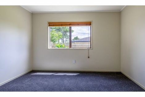 Photo of property in 3/54 Swanson Road, Henderson, Auckland, 0610