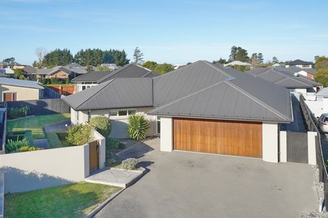 Photo of property in 5 Corsican Grove, Parklands, Christchurch, 8083