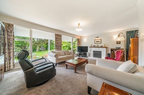 Photo of property in 39 Blue Mountains Road, Silverstream, Upper Hutt, 5019