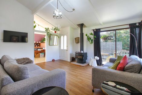 Photo of property in 2/39 Brunton Place, Glenfield, Auckland, 0629