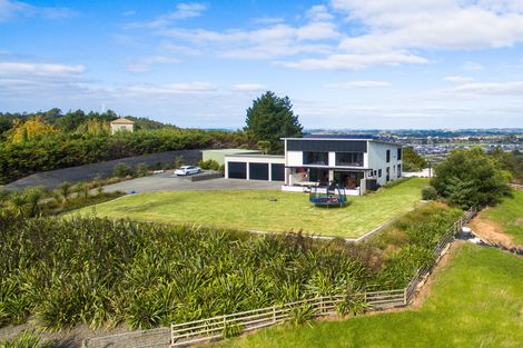 Photo of property in 911 Old North Road, Waimauku, 0882