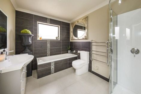 Photo of property in 15 Dobsons Lane, Kelvin Grove, Palmerston North, 4470