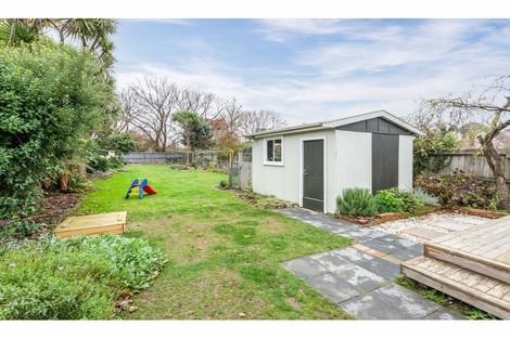 Photo of property in 128 Stapletons Road, Richmond, Christchurch, 8013