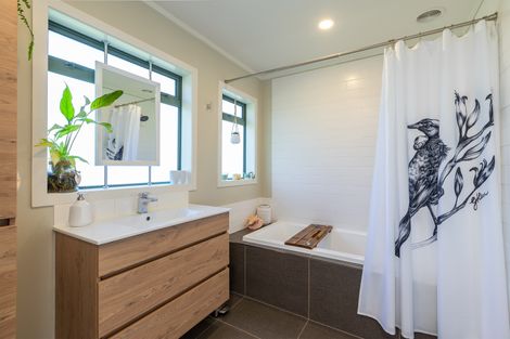 Photo of property in 137 Worthington Road, Wellsford, 0974