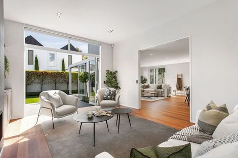 Photo of property in 43 Hawkesbury Avenue, St Albans, Christchurch, 8014