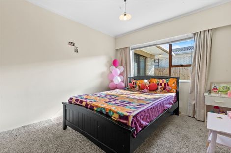 Photo of property in 2/461 Great South Road, Opaheke, Papakura, 2113