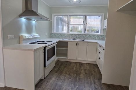 Photo of property in 8a-8b Devon Place, Cannons Creek, Porirua, 5024