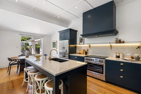 Photo of property in 7a North Avenue, Narrow Neck, Auckland, 0624