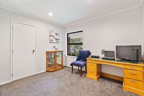 Photo of property in 6 Cherry Place, Waiuku, 2123