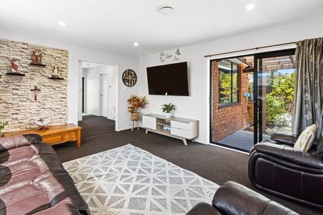 Photo of property in 1/281 Sawyers Arms Road, Bishopdale, Christchurch, 8053