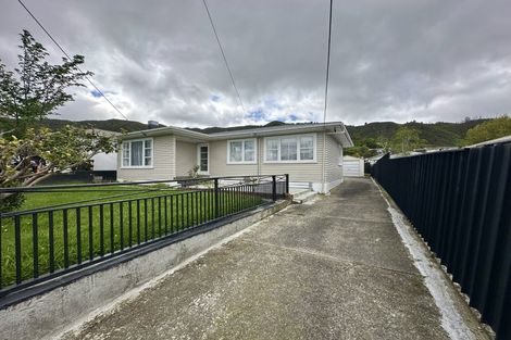 Photo of property in 14 Ruthven Road, Wainuiomata, Lower Hutt, 5014