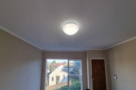 Photo of property in 4/477 Mount Albert Road, Mount Roskill, Auckland, 1042