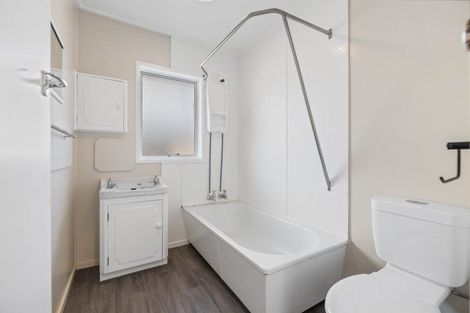 Photo of property in 1 Kupe Place, Tokoroa, 3420