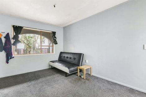 Photo of property in 1/2 Salem Place, Torbay, Auckland, 0630