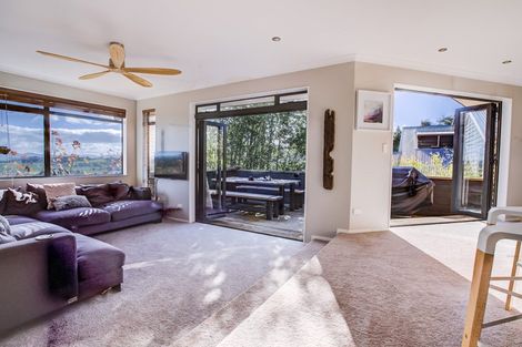 Photo of property in 15 Tironui Terrace, Western Heights, Hamilton, 3200