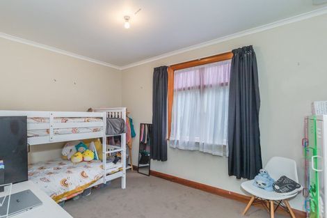 Photo of property in 43 Kawiu Road, Levin, 5510