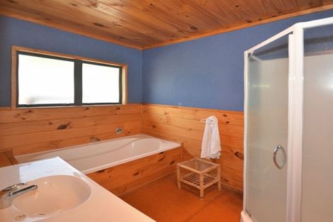 Photo of property in 574 Kaitemako Road, Welcome Bay, Tauranga, 3175