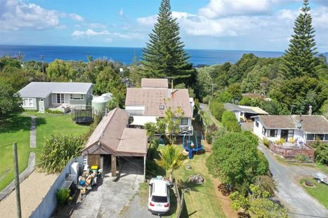 Photo of property in 33 Hauraki Road, Leigh, 0985