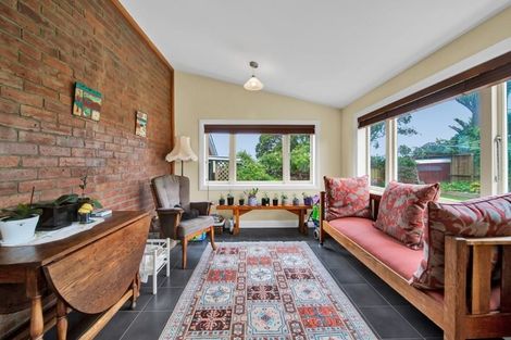 Photo of property in 25 Barrett Street, Westown, New Plymouth, 4310