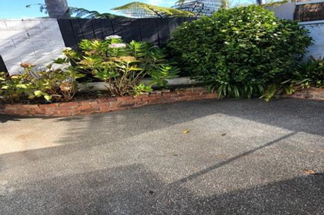 Photo of property in 8 Himalaya Drive, Half Moon Bay, Auckland, 2012