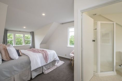 Photo of property in 51 Renown Road, Raumati South, Paraparaumu, 5032