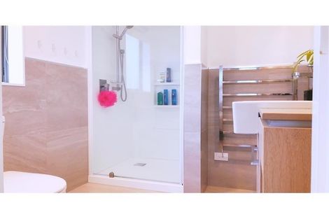 Photo of property in 68 Mackay Drive, Greenhithe, Auckland, 0632