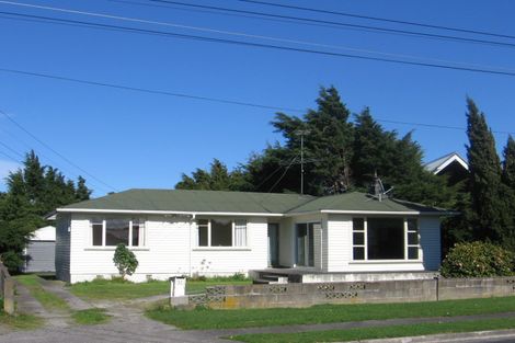 Photo of property in 32 Woodward Street East, Featherston, 5710