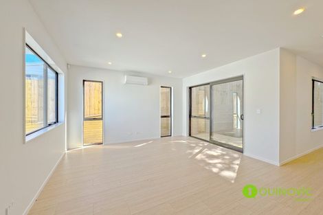 Photo of property in 7c Buisson Glade, West Harbour, Auckland, 0618
