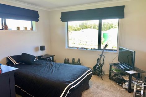 Photo of property in 38 Mountain View Drive, Manakau, Otaki, 5583