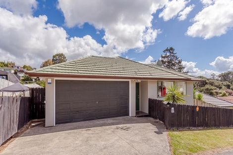 Photo of property in 43 Hewlett Road, Massey, Auckland, 0614