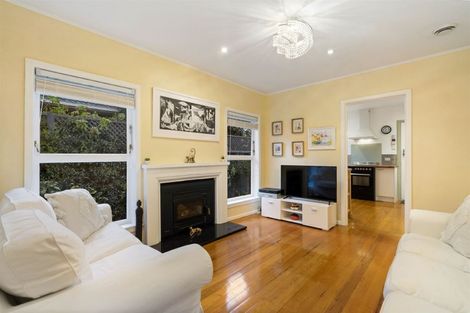 Photo of property in 1/21 Stanley Avenue, Milford, Auckland, 0620