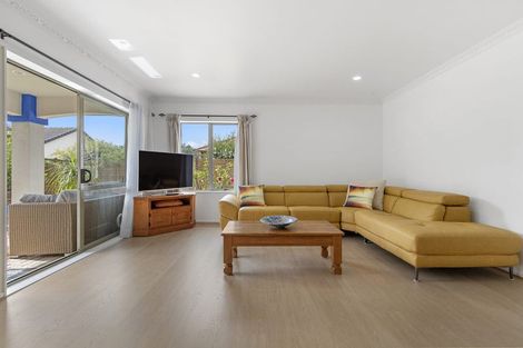 Photo of property in 61 Nielsen Gardens, Rototuna, Hamilton, 3210