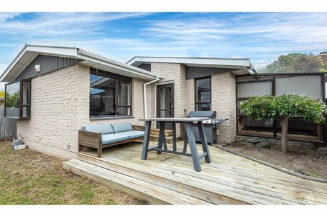 Photo of property in 37 Fern Drive, Halswell, Christchurch, 8025