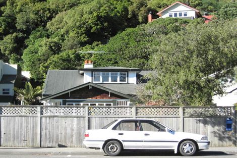 Photo of property in 211 Muritai Road, Eastbourne, Lower Hutt, 5013