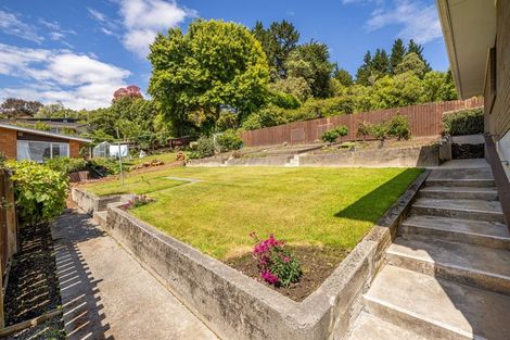 Photo of property in 1 Roseneath Place, Cashmere, Christchurch, 8022