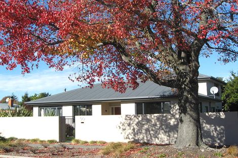 Photo of property in 2/90 Jeffreys Road, Fendalton, Christchurch, 8052