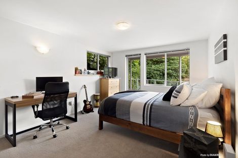 Photo of property in 35 Finnimore Terrace, Vogeltown, Wellington, 6021