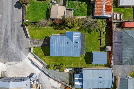 Photo of property in 3 Ipswich Grove, Wainuiomata, Lower Hutt, 5014