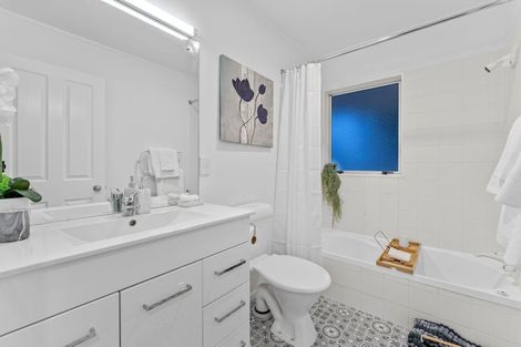 Photo of property in 22a Onepu Lane, Manly, Whangaparaoa, 0930