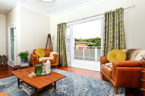 Photo of property in 2 Ranui Street, Dinsdale, Hamilton, 3204