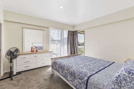 Photo of property in 17 Freshney Place, Hillpark, Auckland, 2102