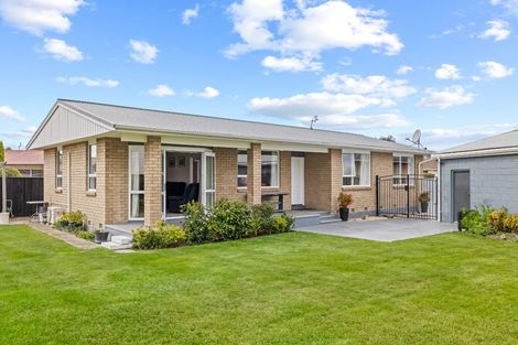 Photo of property in 12 Cowper Place, Avondale, Christchurch, 8061