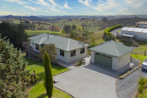 Photo of property in 137 Worthington Road, Wellsford, 0974