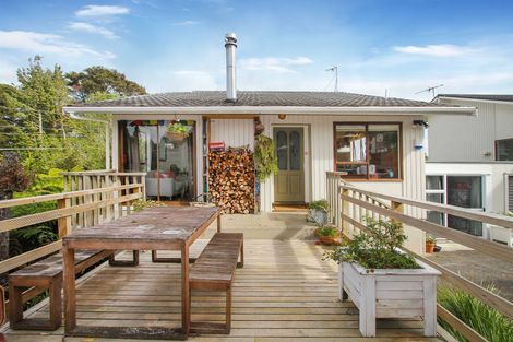 Photo of property in 2/39 Brunton Place, Glenfield, Auckland, 0629