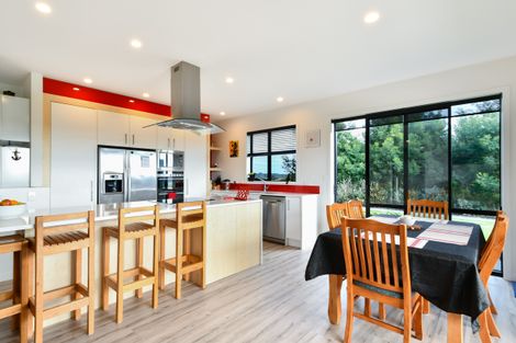 Photo of property in 911 Old North Road, Waimauku, 0882